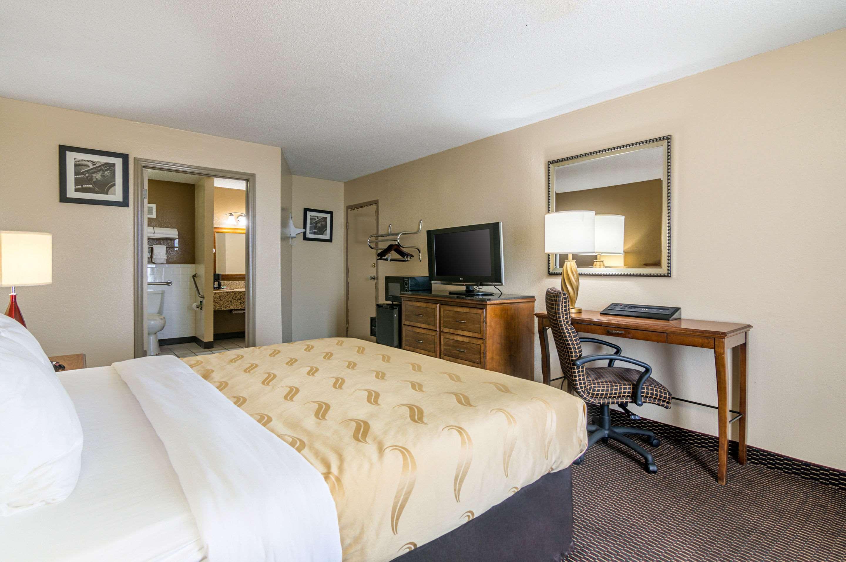 Quality Inn Shawnee I-40 Kültér fotó