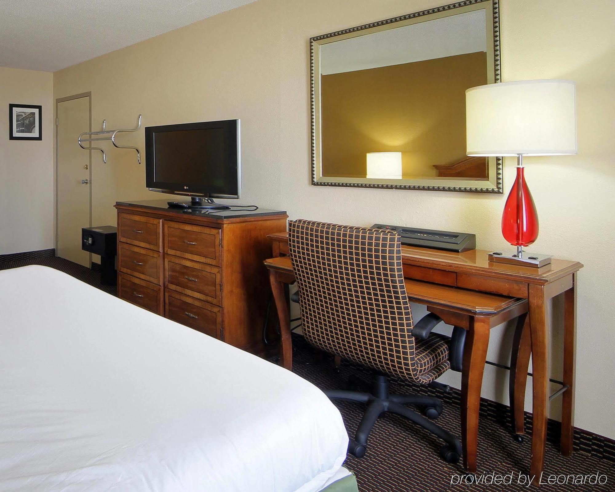 Quality Inn Shawnee I-40 Kültér fotó
