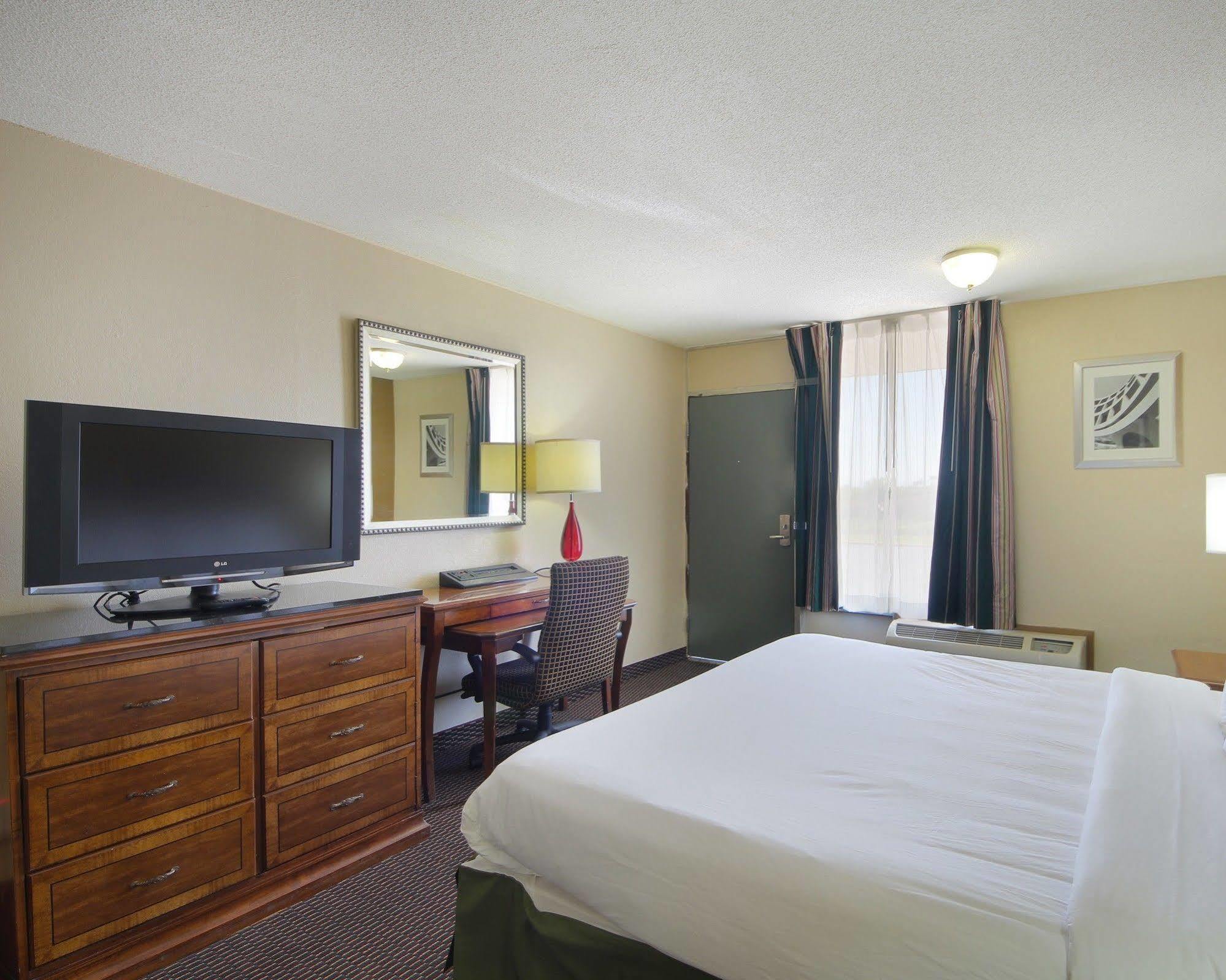 Quality Inn Shawnee I-40 Kültér fotó